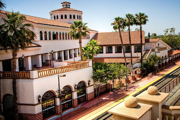 1200px-Santa_Ana_Amtrak_Station_(cropped)